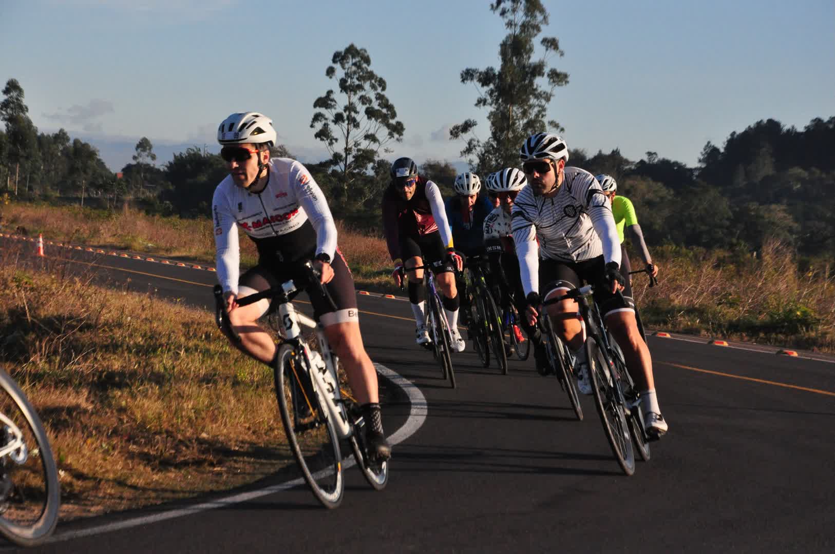 Atleta Elevare Endurance - Ciclismo de Alta Performance